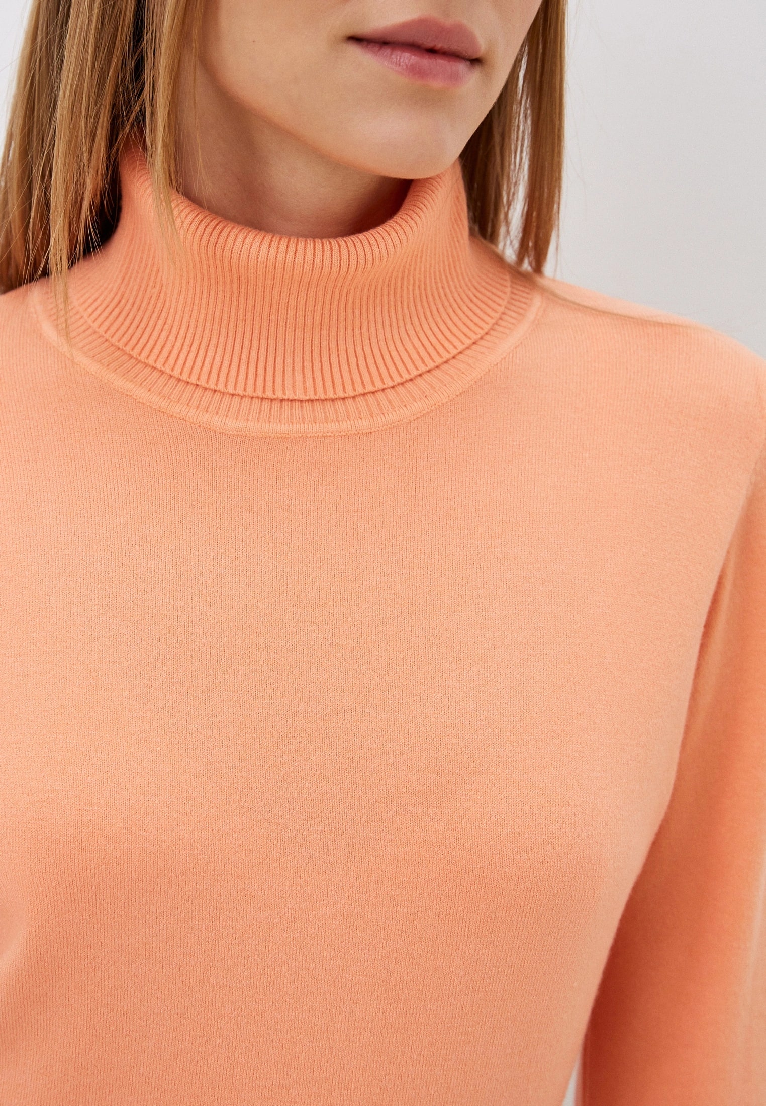 Водолазка жен. JLAB 22-21 персиковый